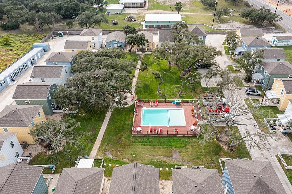 4212 Highway 35 S #16 Rockport, TX 78382  | Condominium