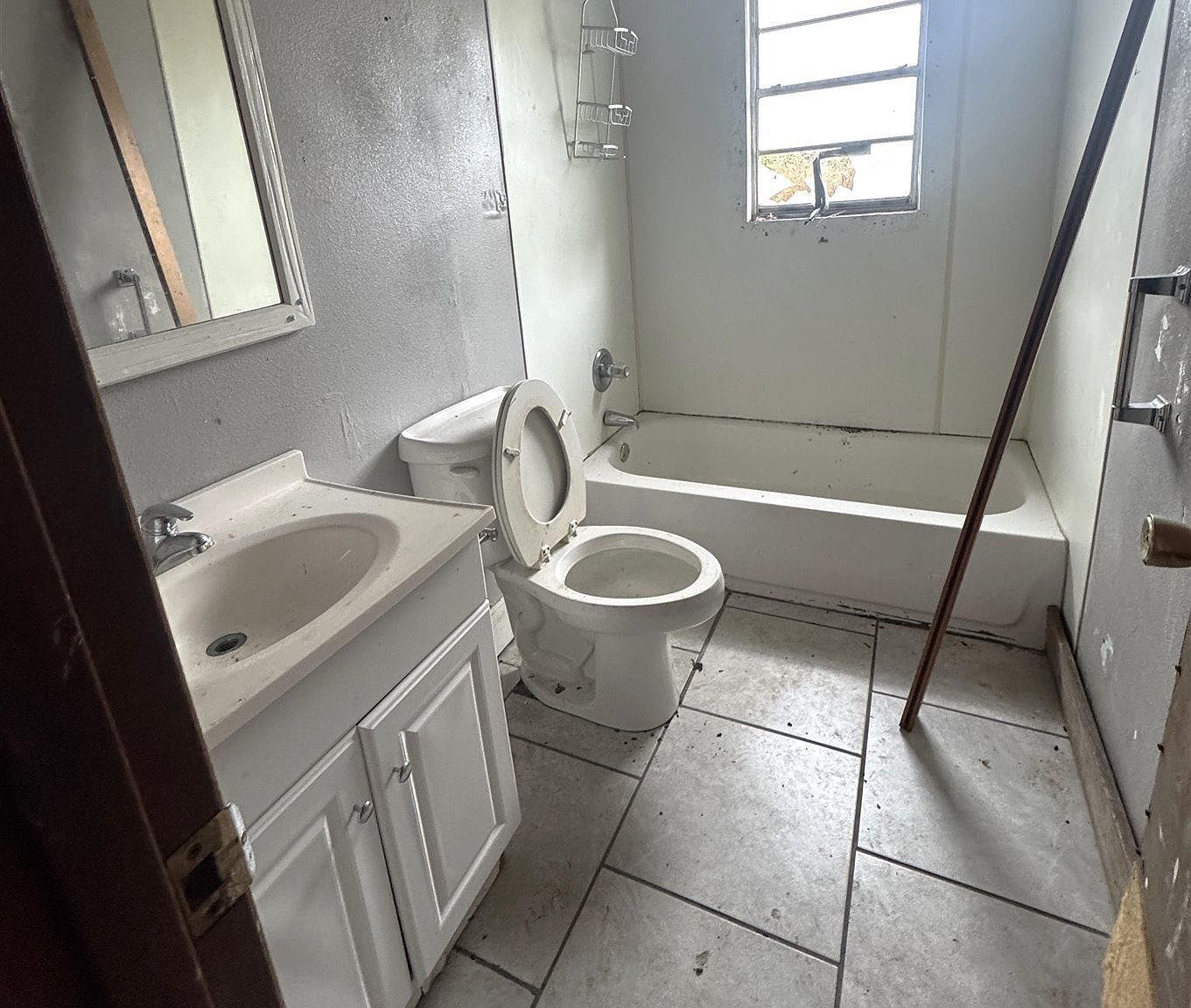 9985 Paws Rd Milton, FL 32570  | Single Family