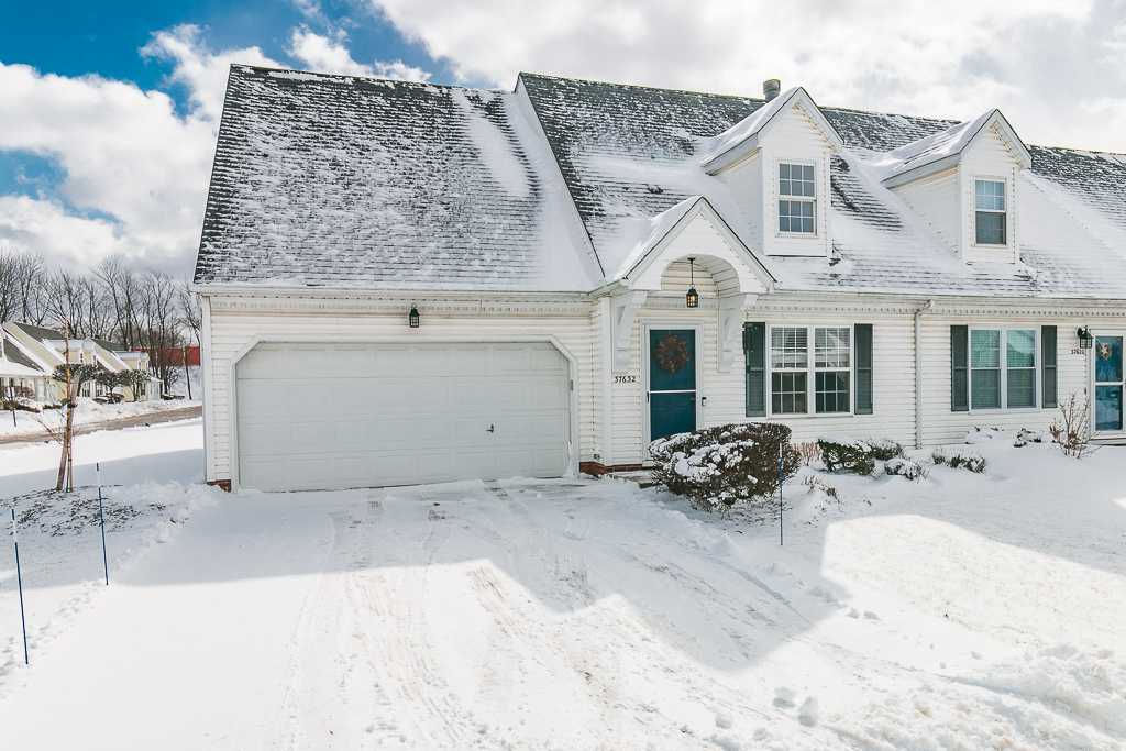 37632 Sturbridge Lane, Willoughby, OH, USA, 44094 - Thumbnail 3