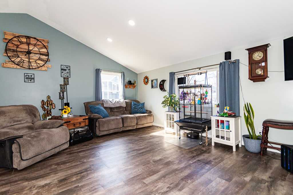 1635 Luanna Drive, Eastlake, OH, USA, 44095 - Thumbnail 4