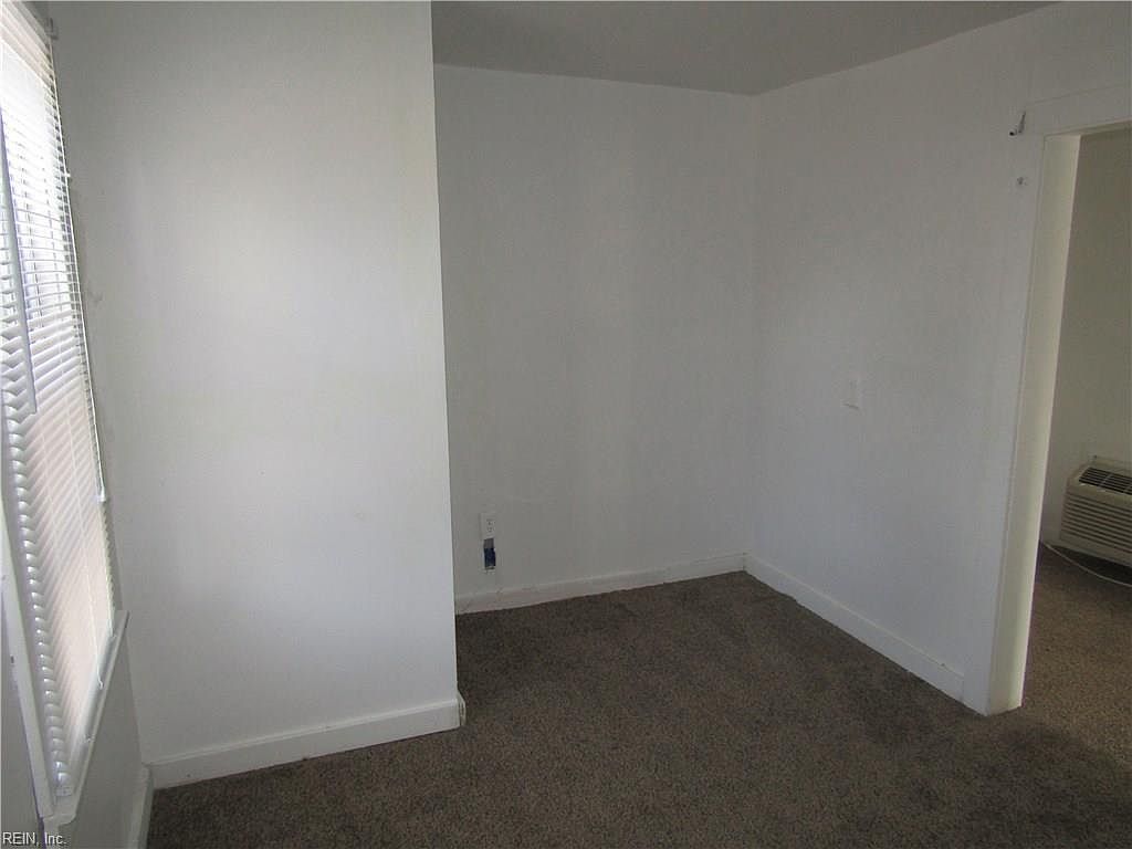 403 S Church St Smithfield, VA 23430  | Single Family