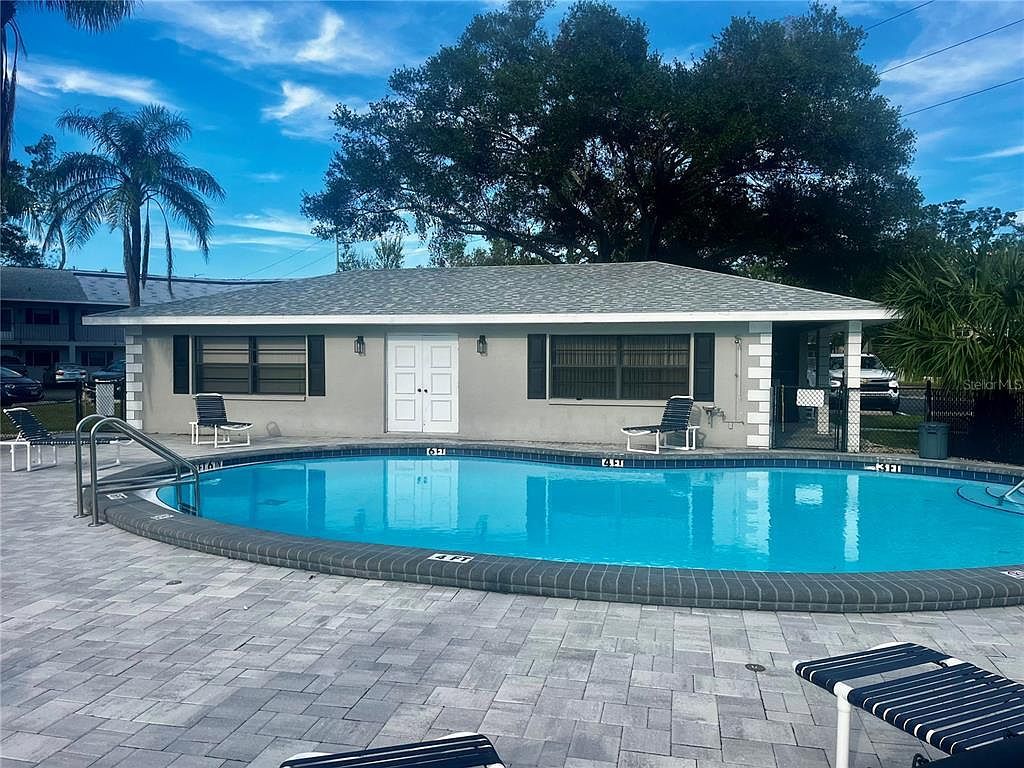 101 Lake Ave NE APT 211 Largo, FL 33771  | Condominium