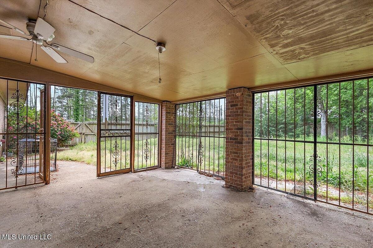 101 Lake Of Pines Dr Jackson, MS 39206 | Single Family