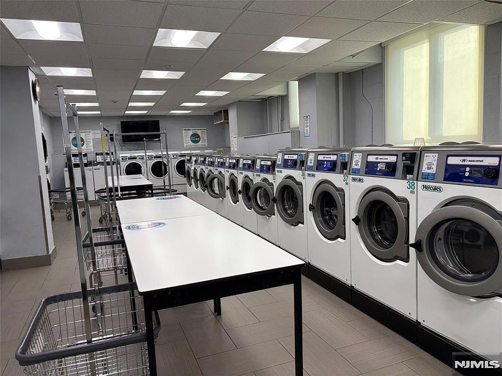 100 Manhattan Ave Union City, NJ 07087  | Condominium