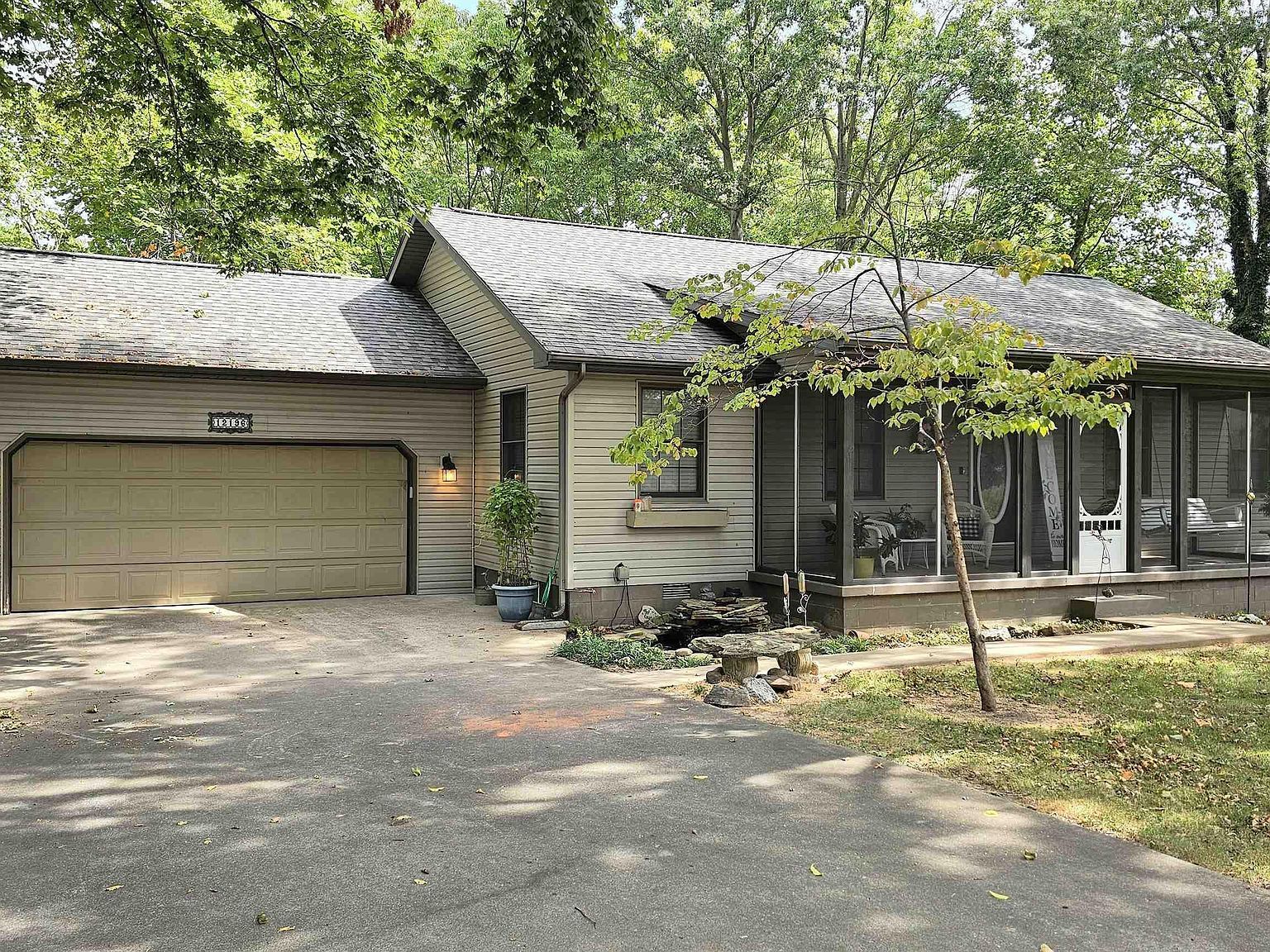 12196 Laguna Dr Marion, IL 62959 - Thumbnail 2