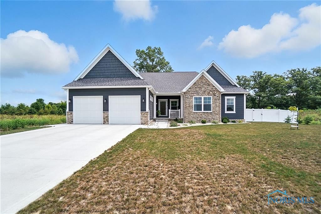 3823 Bearcat Way Findlay, OH 45840  | Single Family