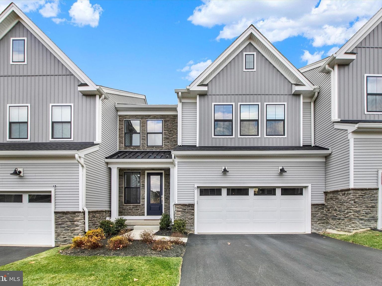 9 Mill Creek Dr Doylestown, PA 18901 - Thumbnail 2