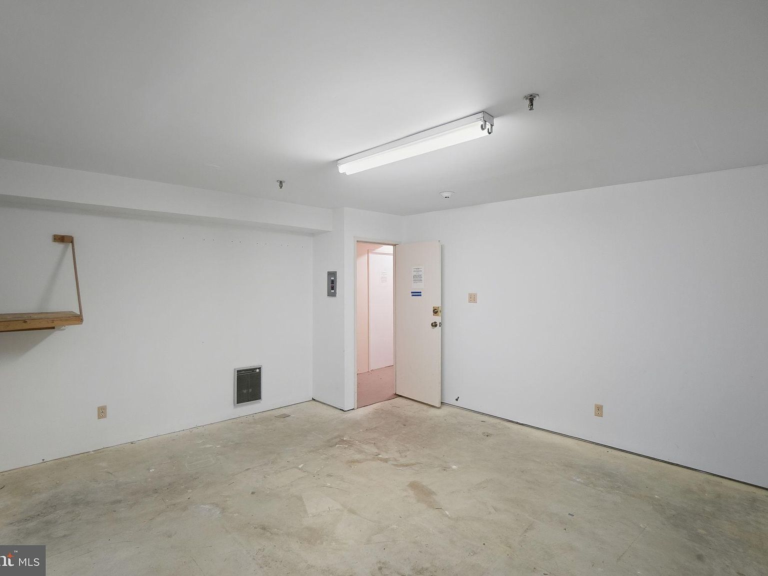 4990 Sentinel Dr APT 166 Bethesda, MD 20816 - Thumbnail 2