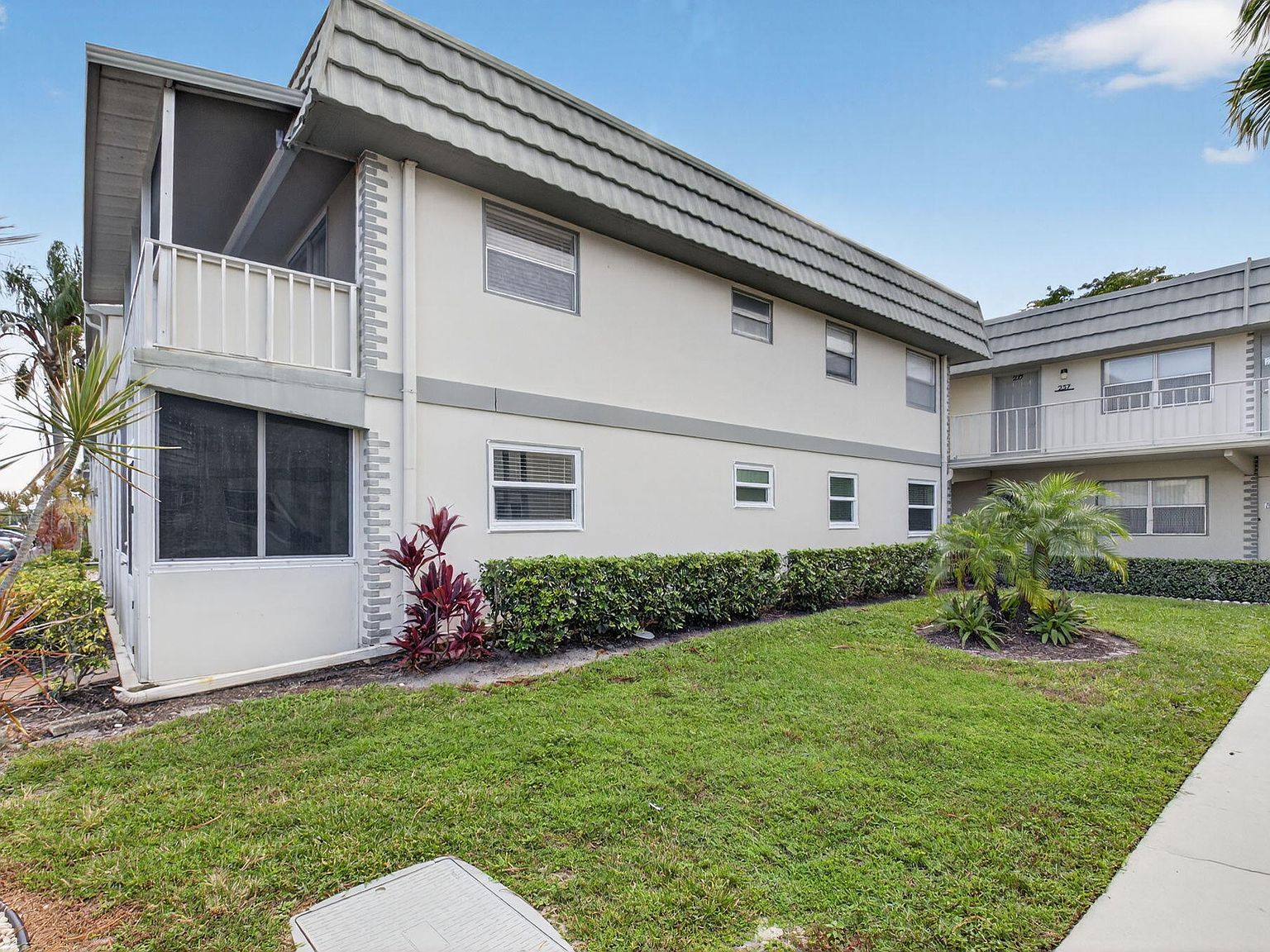212 Monaco Way E #E Delray Beach, FL 33446 - Thumbnail 2