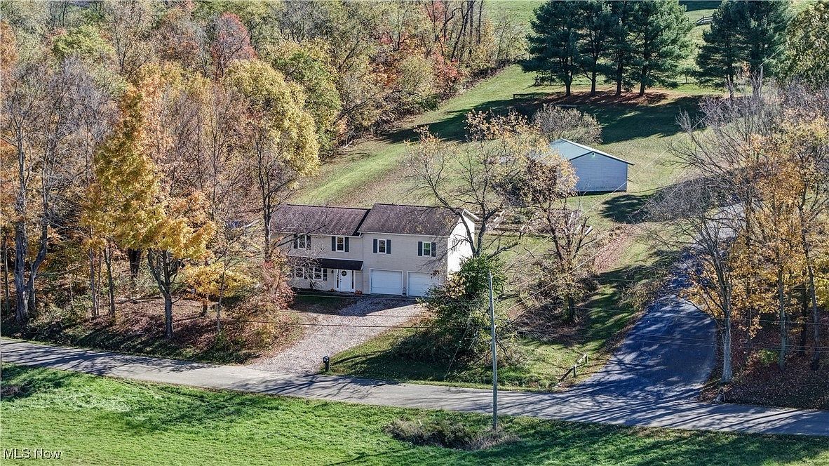 4244 Murray Rd NW Dover, OH 44622 - Thumbnail 2