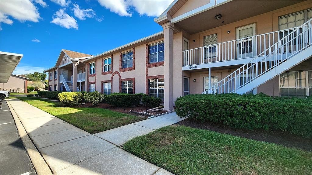 6440 Spring Flower Dr UNIT 14 New Port Richey, FL 34653 - Thumbnail 2