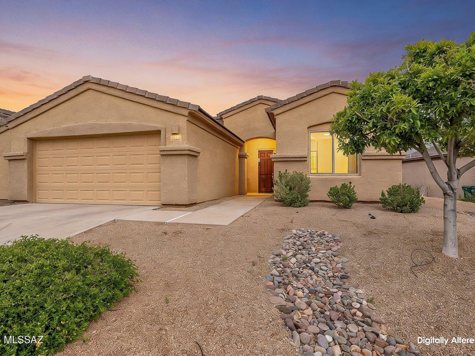 1012 W Mountain Stone Dr Green Valley, AZ 85614  | Single Family