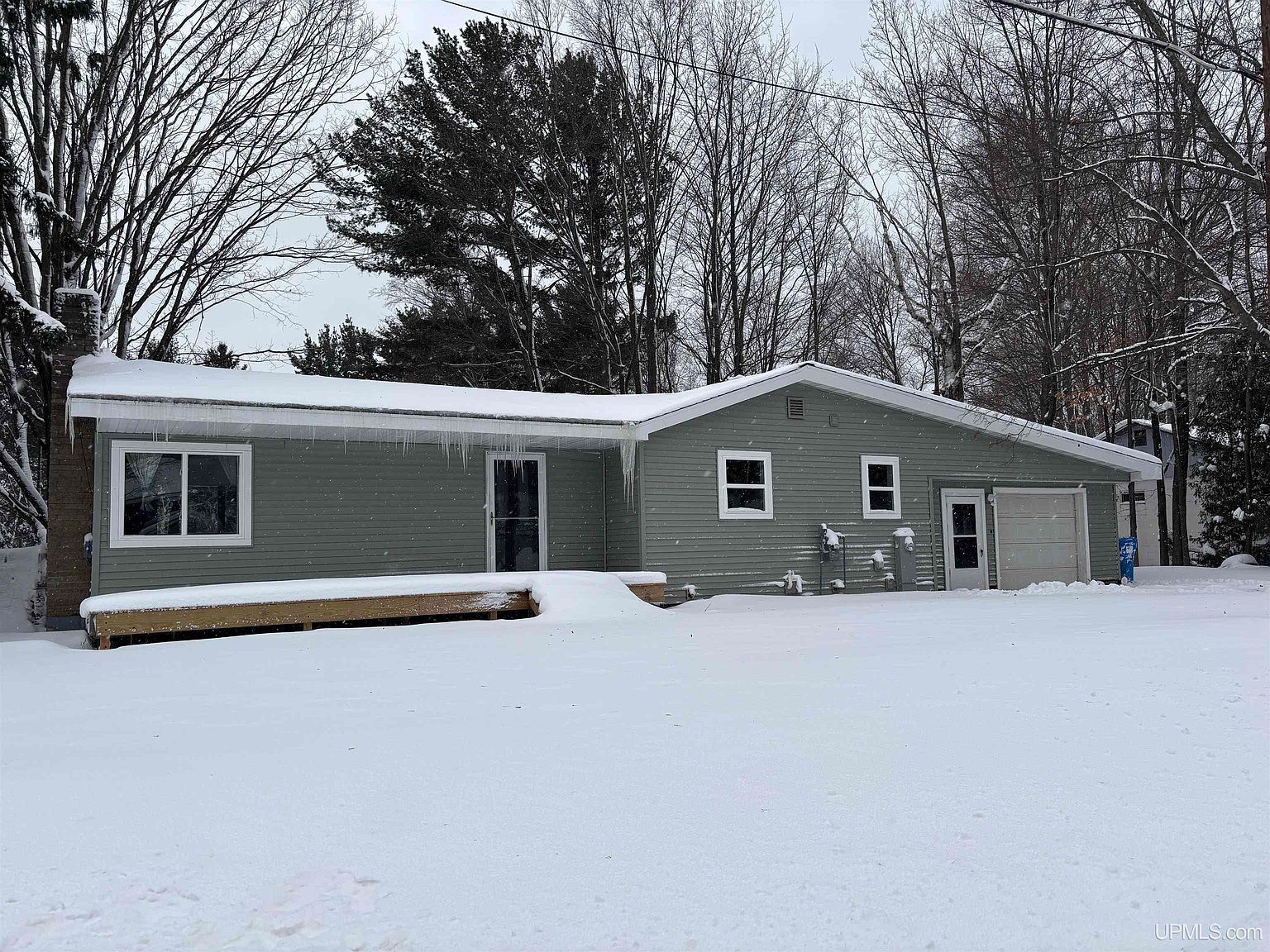 1913 W Ridge St Marquette, MI 49855 - Thumbnail 2