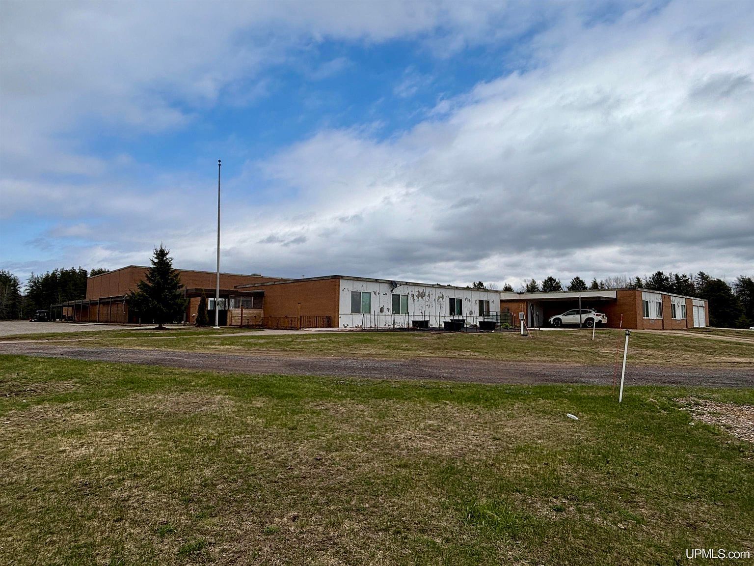 530 Mitchell St Gwinn, MI 49841, 49841