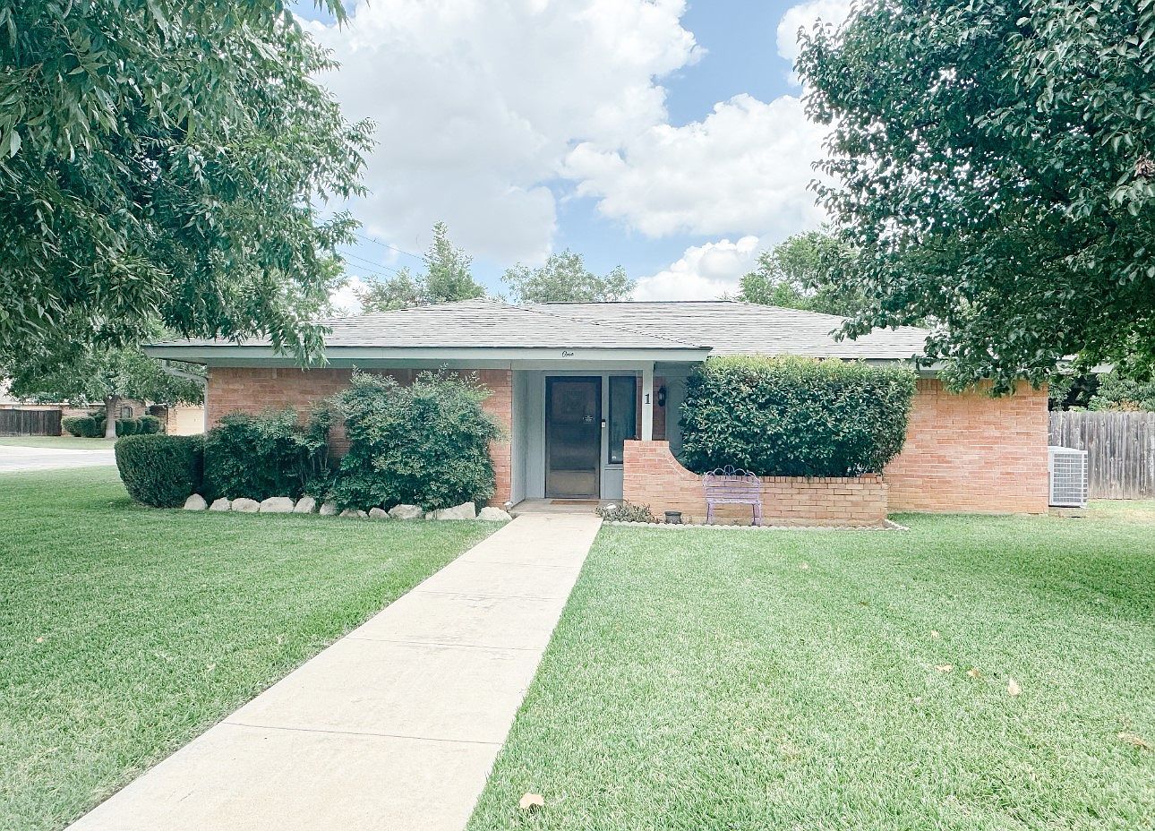 1 Alpine Ct Brownwood, TX 76801 - Thumbnail 2