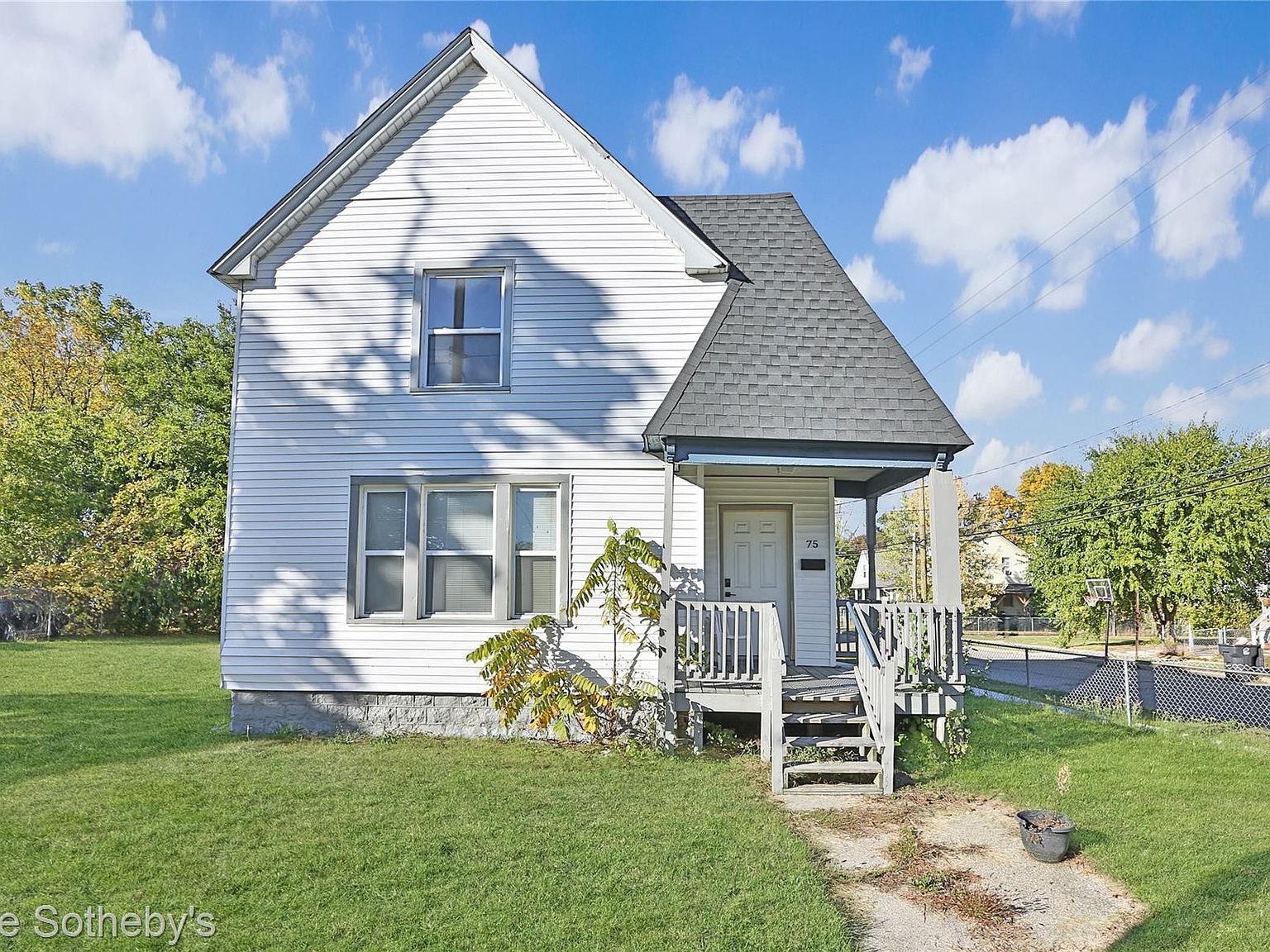 75 Mathews St Pontiac, MI 48342 - Thumbnail 2