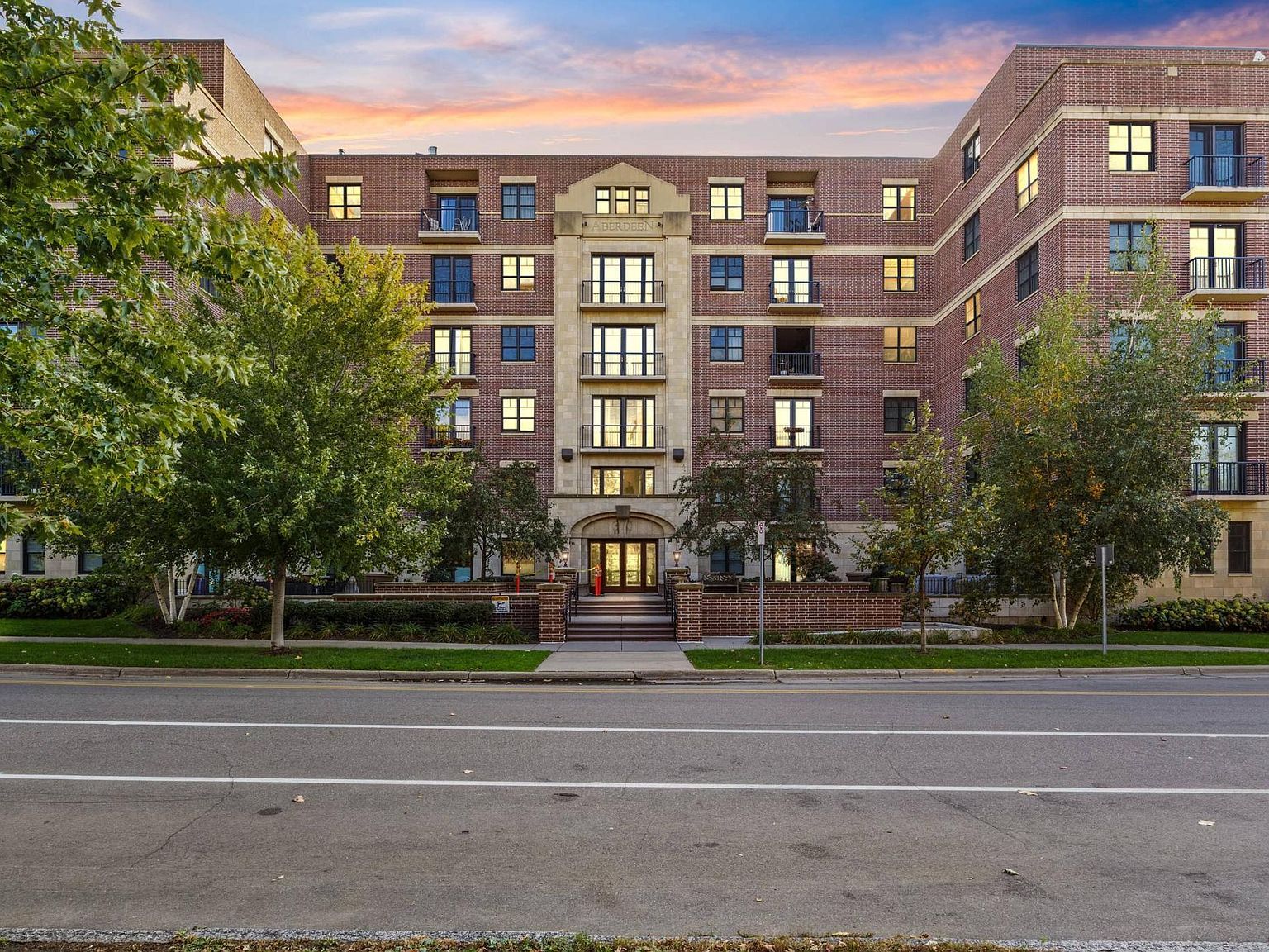 370 Marshall Ave APT 301 Saint Paul, MN 55102 - Thumbnail 2