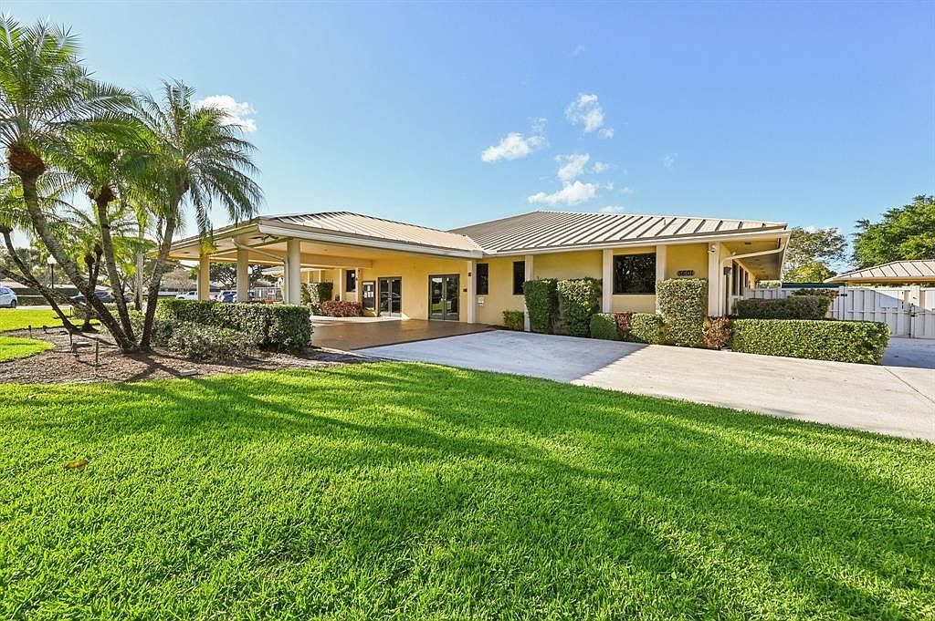 5760 Golden Eagle Cir Palm Beach Gardens, FL 33418 - Thumbnail 2