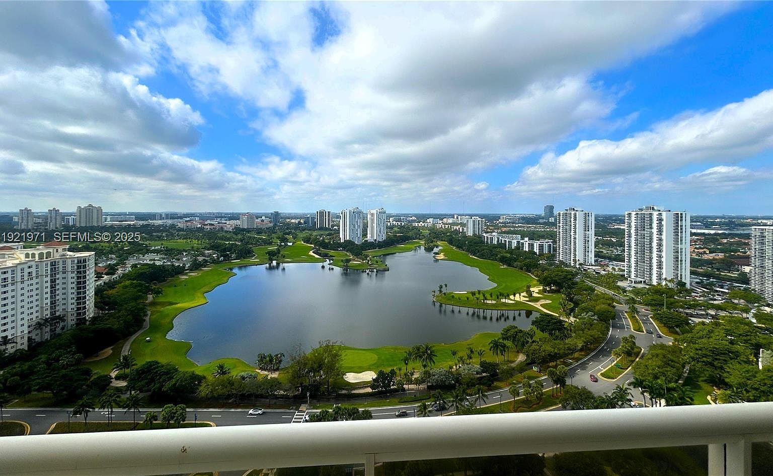 20191 E Country Club Dr APT 2601 Aventura, FL 33180 - Thumbnail 2