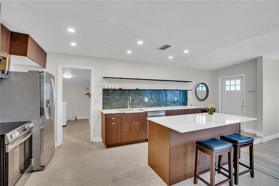 1071 35th Ave Vero Beach, FL 32960 - Thumbnail 2