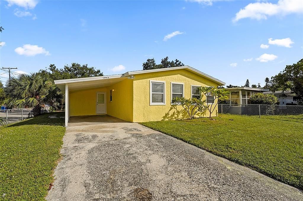 1903 24th St Sarasota, FL 34234 - Thumbnail 2