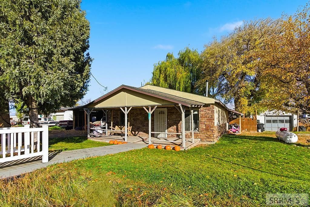 7700 S 400 W Rexburg, ID 83440 - Thumbnail 2