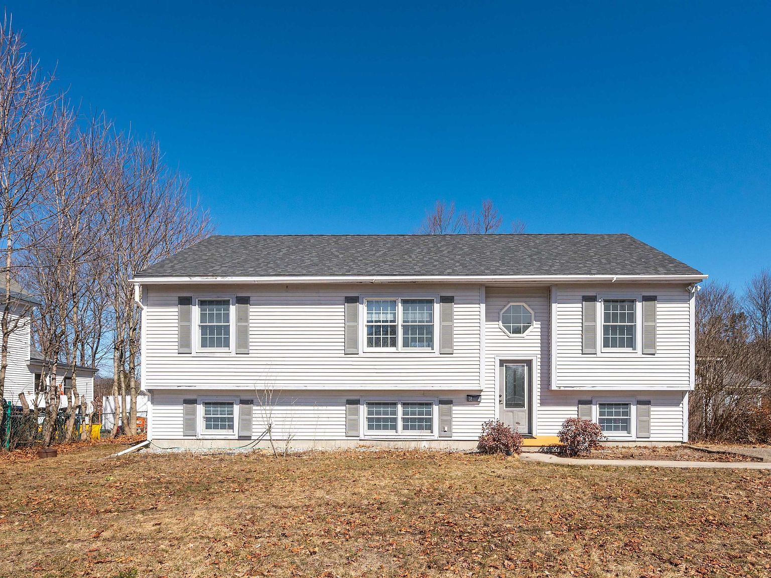 31 Oak St Newport, NH 03773  | Single Family