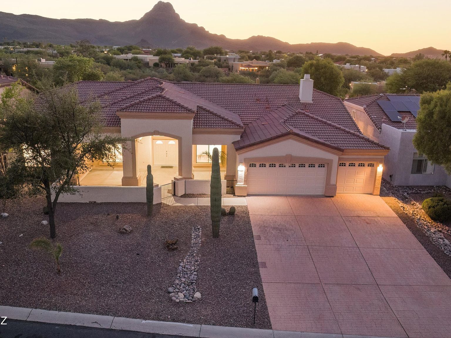 7817 N Via Laguna Niguel Tucson, AZ 85743 - Thumbnail 2