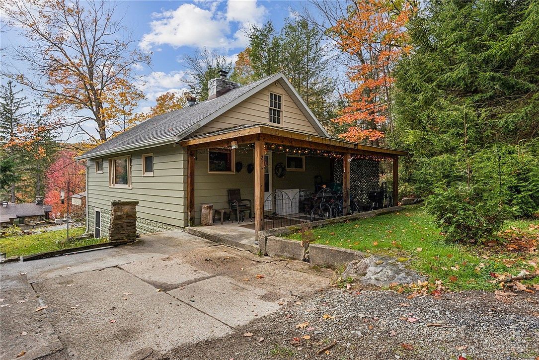 211 Ironwood Rd Somerset, PA 15501 - Thumbnail 2