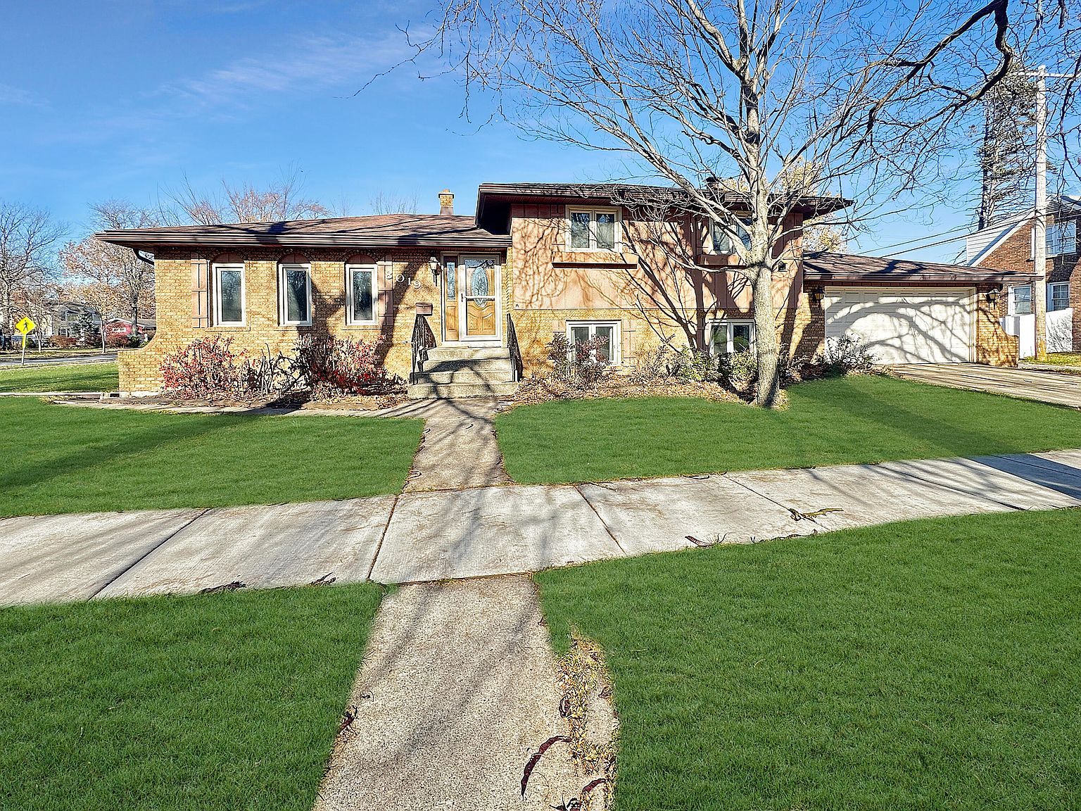 8019 Hohman Ave Munster, IN 46321 - Thumbnail 2