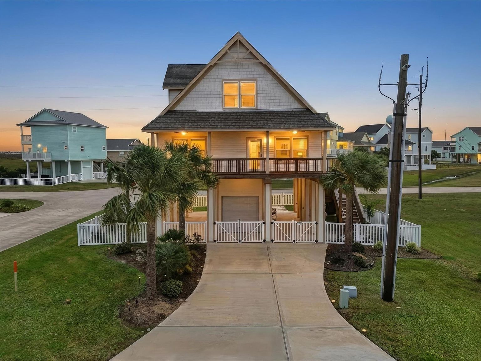 25003 San Simeon Ct Galveston, TX 77554 - Thumbnail 2