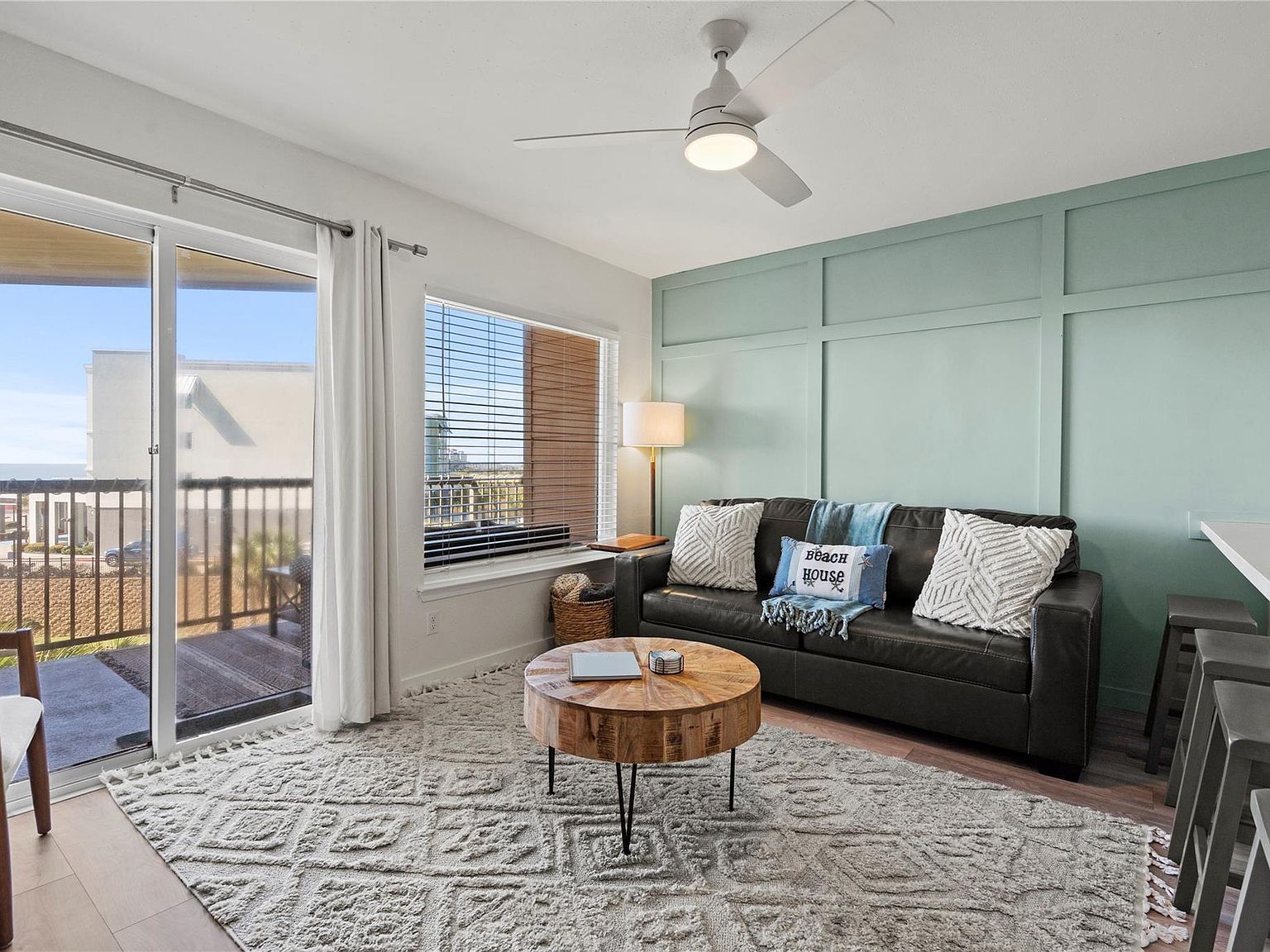 9520 Seawall Blvd APT 315 Galveston, TX 77554 - Thumbnail 2