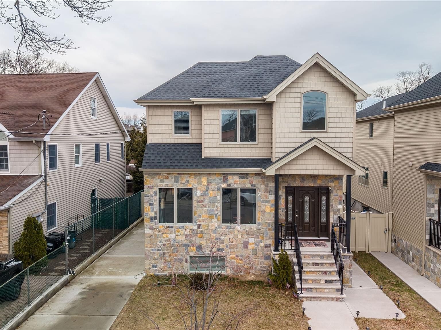 25 Sanford St Staten Island, NY 10307  | Single Family