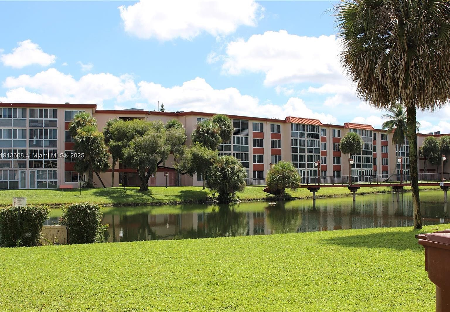 1080 Del Lago Cir APT 202 Fort Lauderdale, FL 33313 - Thumbnail 2