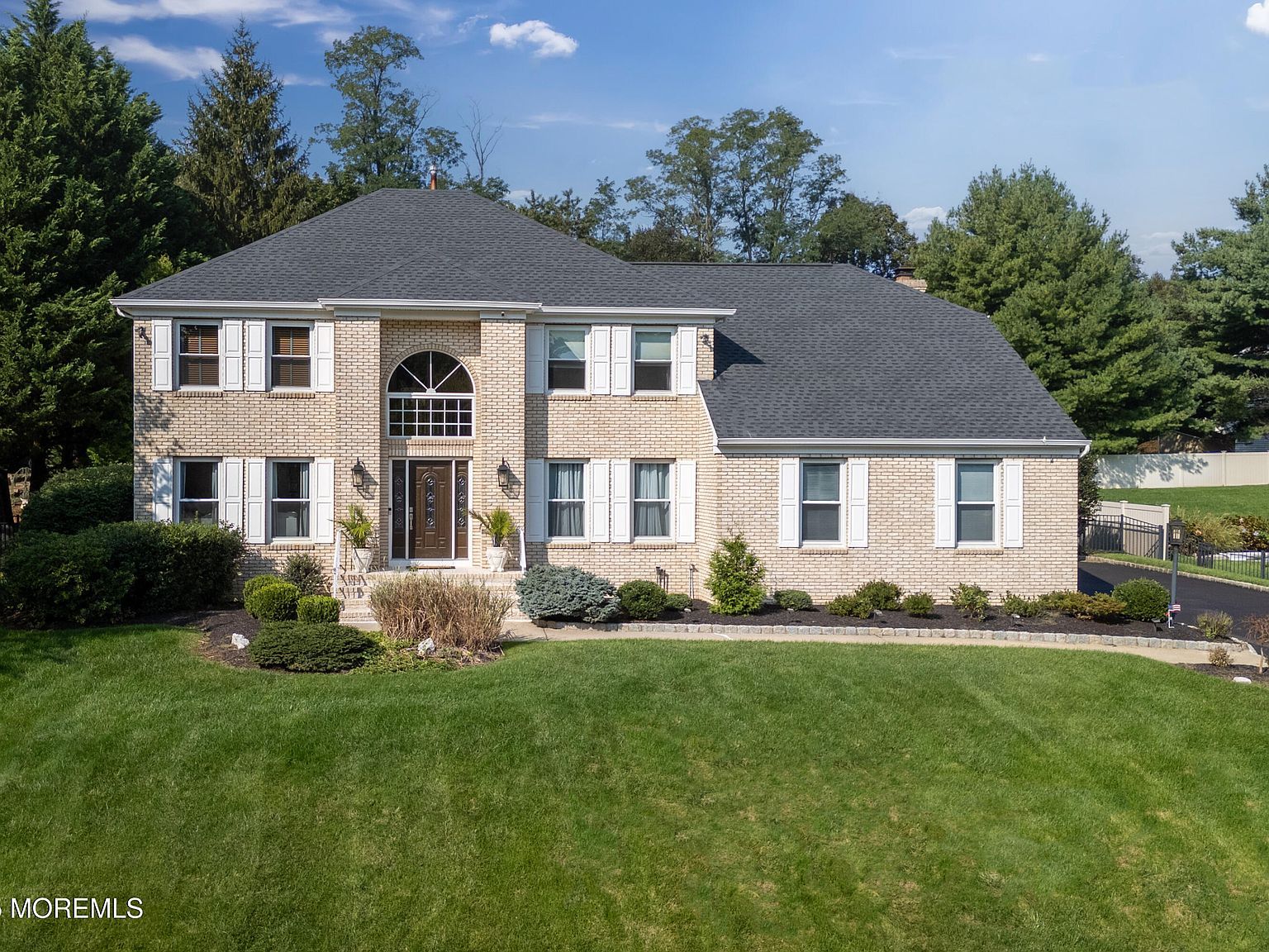 31 Southall Ln Red Bank, NJ 07701 - Thumbnail 2