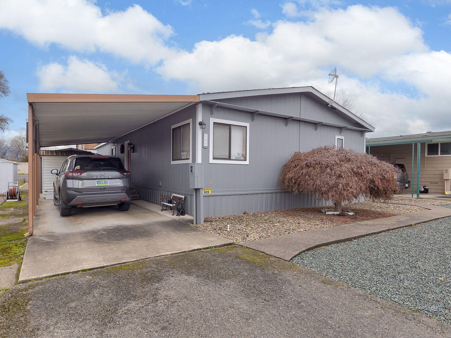 109 Waverly Dr Grants Pass, OR 97526 - Thumbnail 2