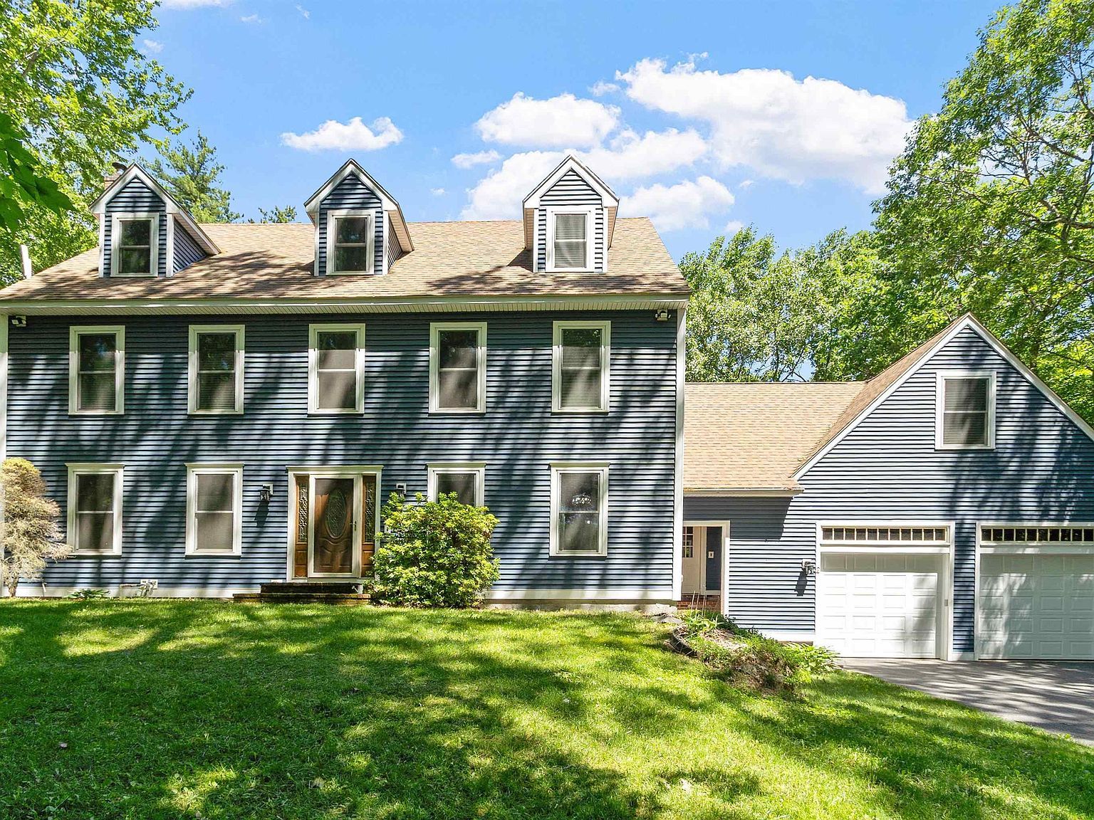 2 Dubeau Dr Derry, NH 03038 | Single Family
