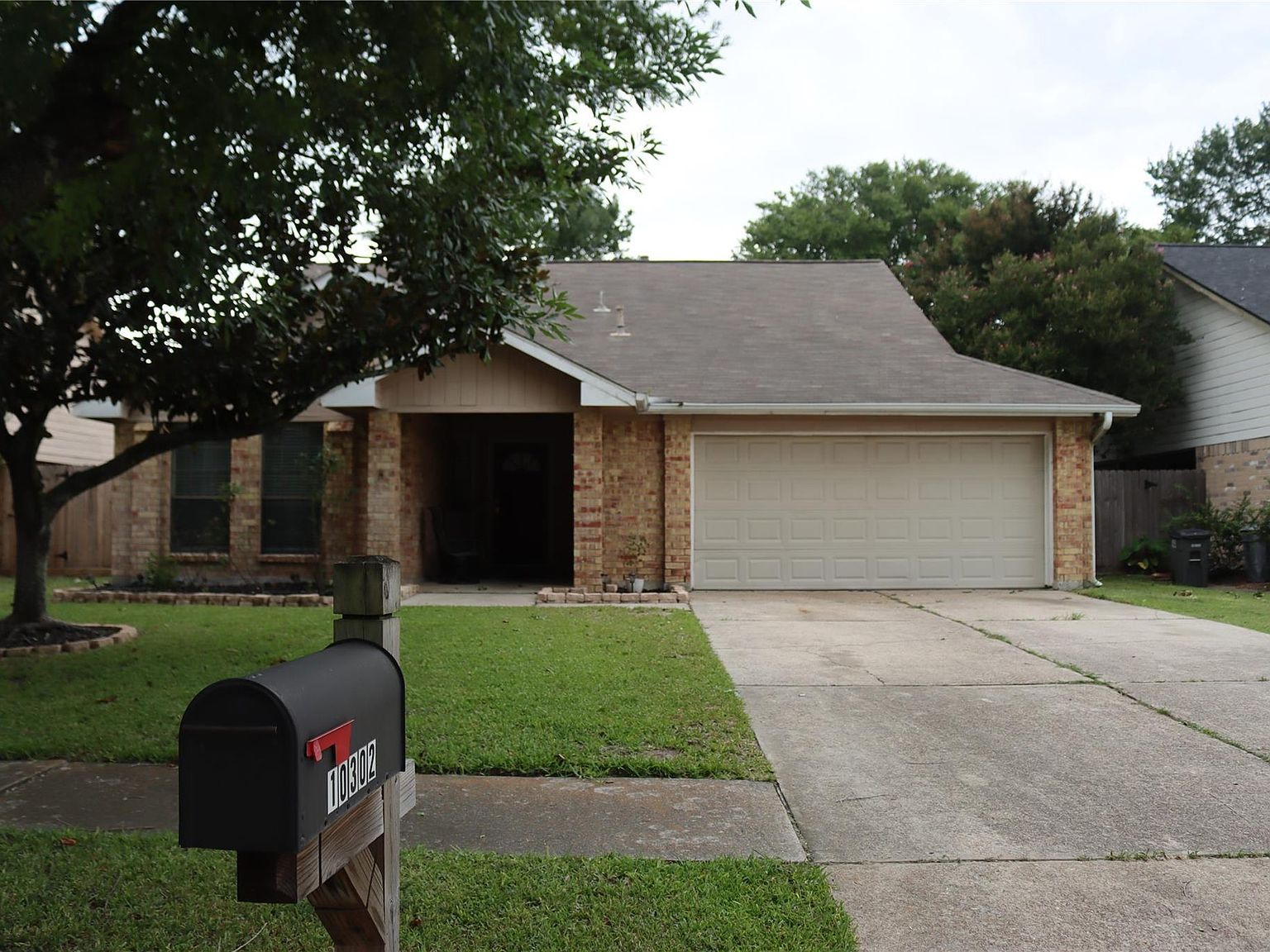 10302 Wayward Wind Ln Houston, TX 77064 - Thumbnail 2