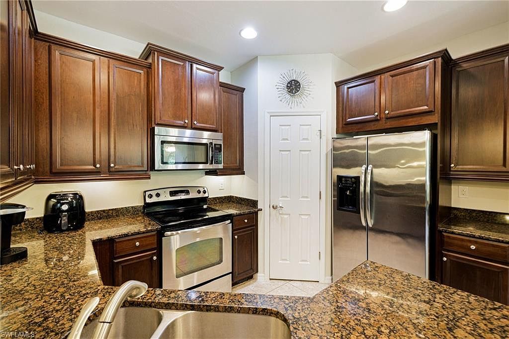 23421 Alamanda Dr UNIT 204 Estero, FL 34135 - Thumbnail 2