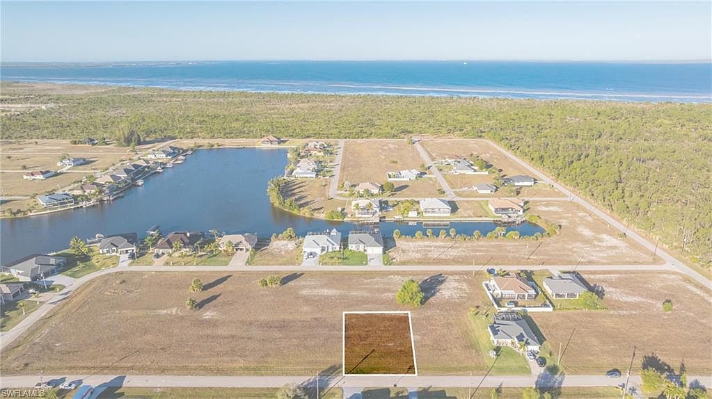 4002 NW 42nd Ave Cape Coral, FL 33993 - Thumbnail 2