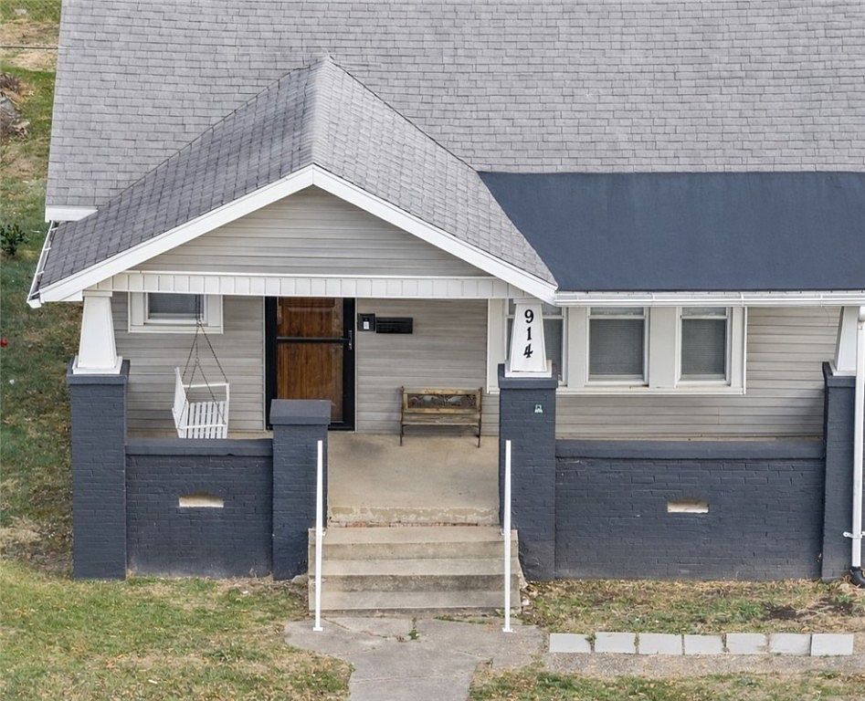 914 N Main Paris, IL 61944 - Thumbnail 2