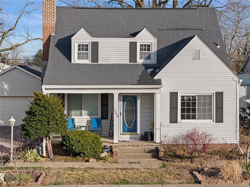 1608 S Main St Paris, IL 61944 - Thumbnail 2