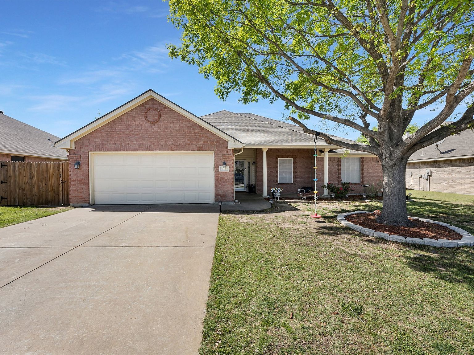 313 Angela Dr Burleson, TX 76028 - Thumbnail 2