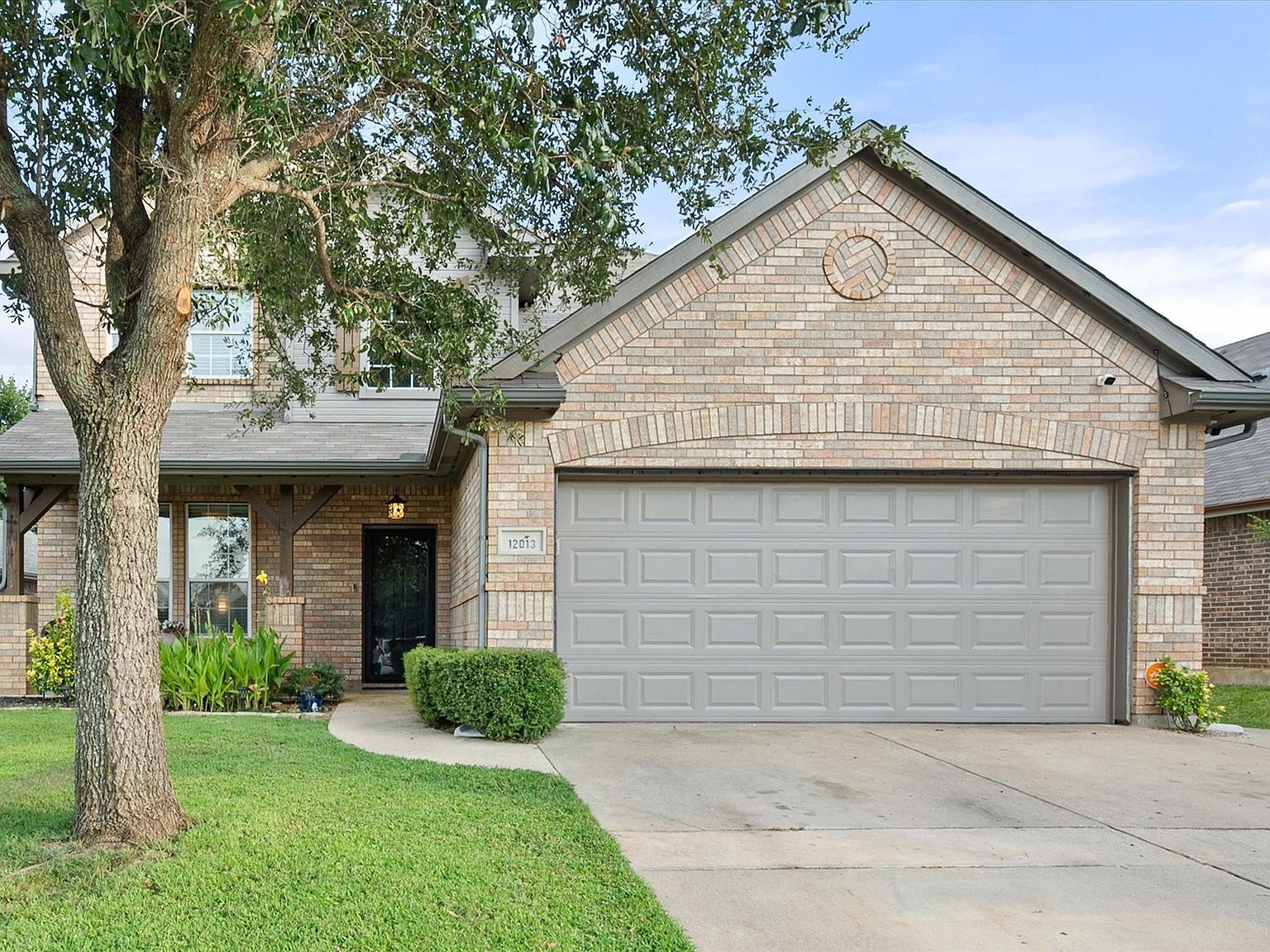 12013 Rowsley Ln Burleson, TX 76028 - Thumbnail 2