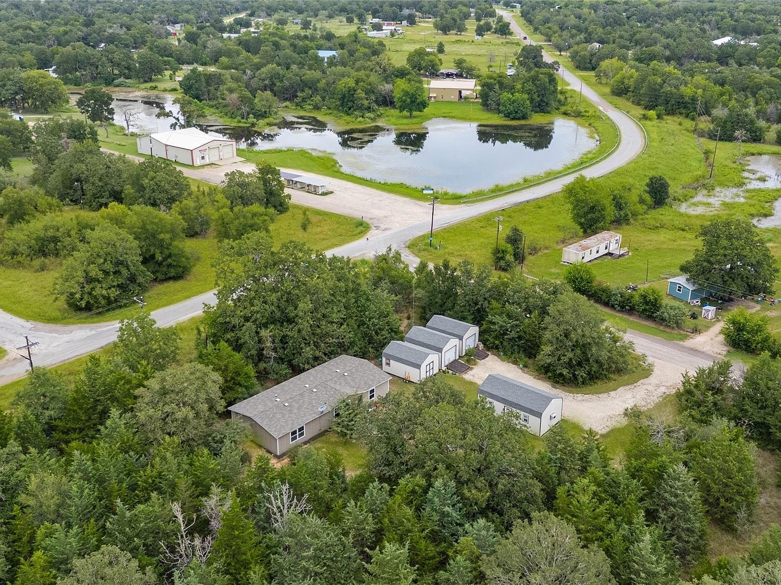 680 Mallard Dr Caldwell, TX 77836 - Thumbnail 2