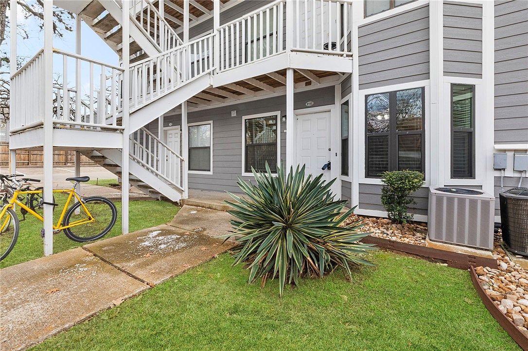 4441 Old College Rd APT 9102 Bryan, TX 77801 - Thumbnail 2