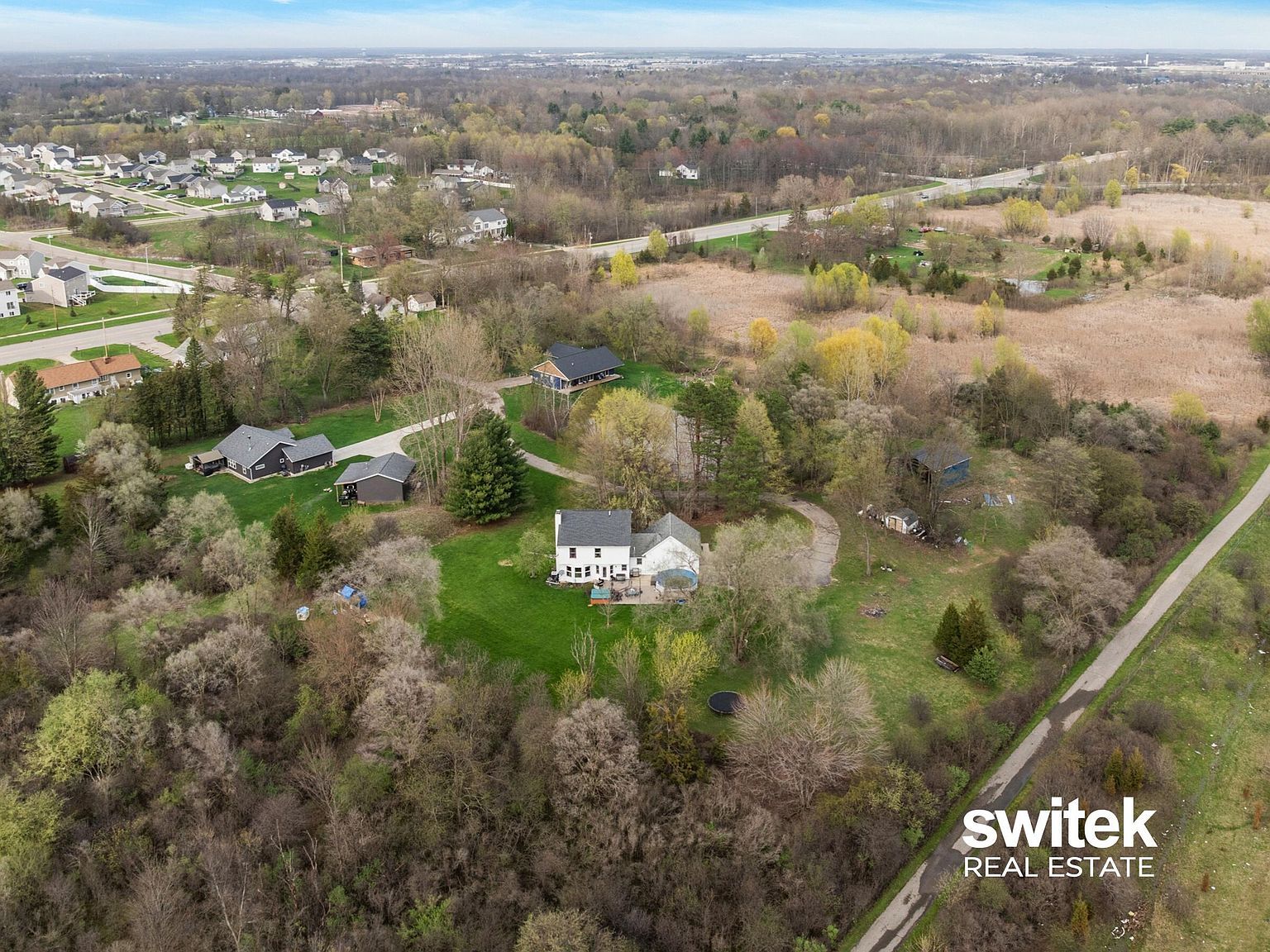 2772 60th St SE Grand Rapids, MI 49508  | Single Family