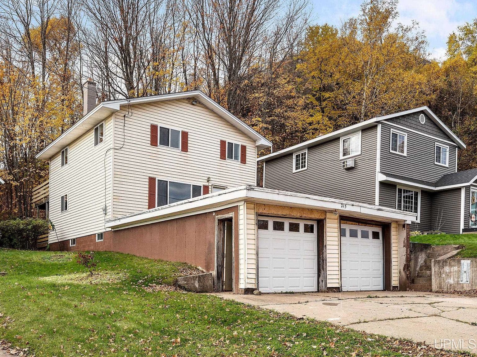 215 Hazel St Ishpeming, MI 49849 - Thumbnail 2