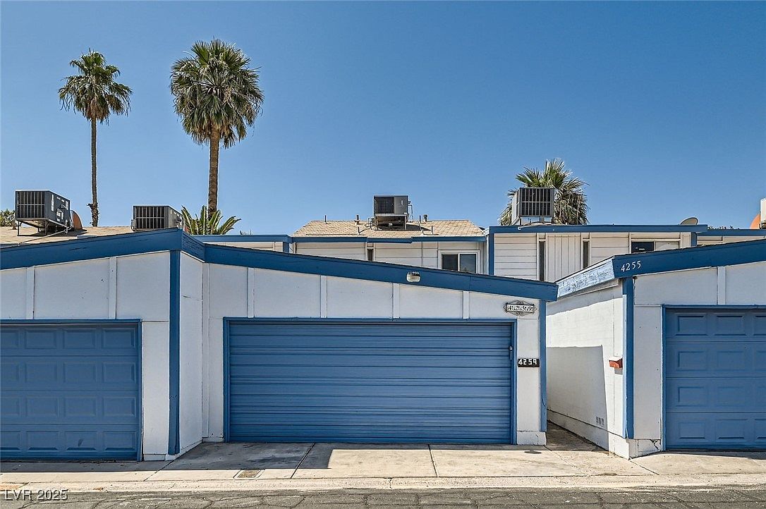 4259 Kona Coast Way Las Vegas, NV 89121 - Thumbnail 2