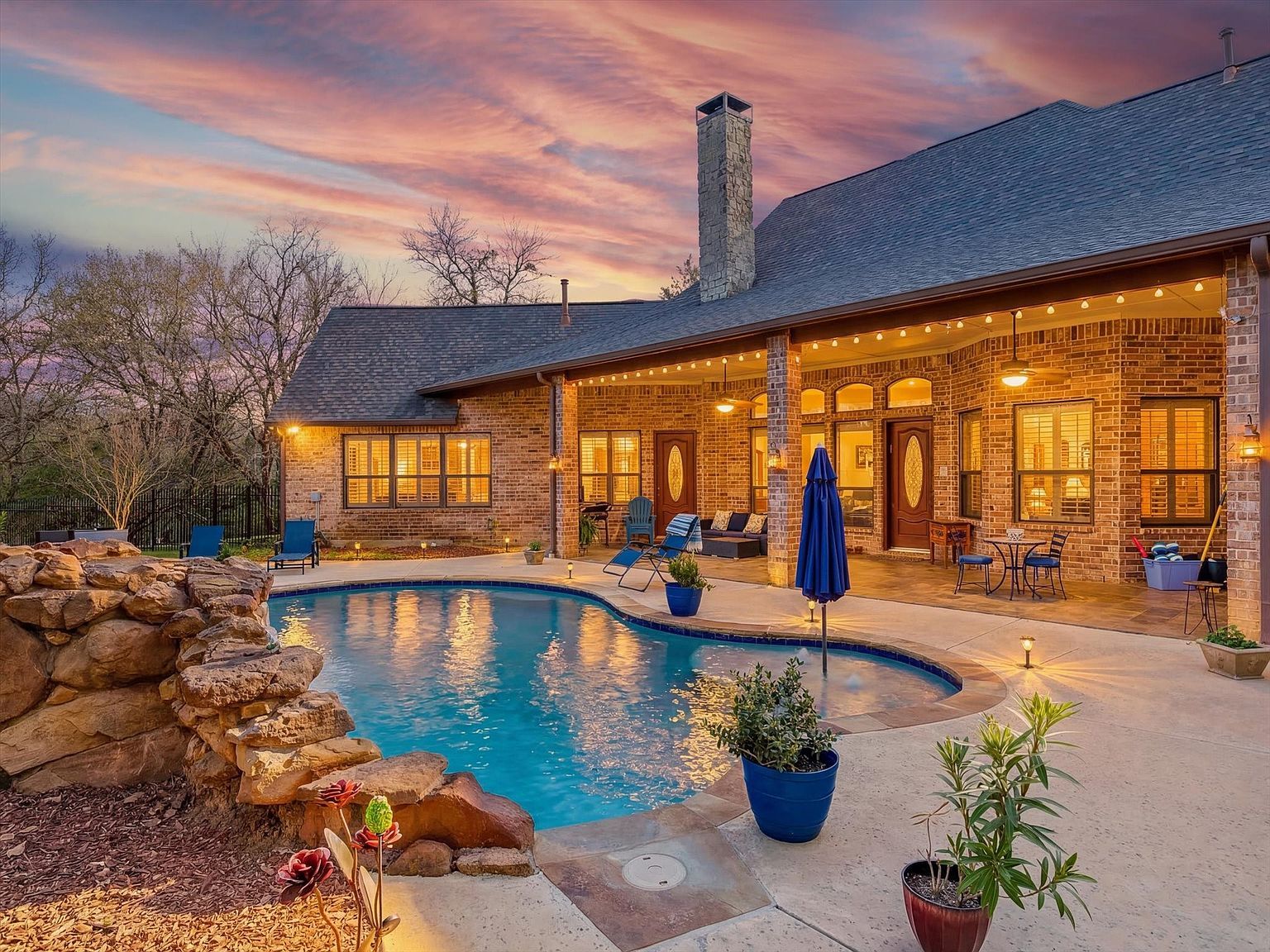 2050 E Oak Shores Dr Crossroads, TX 76227  | Single Family